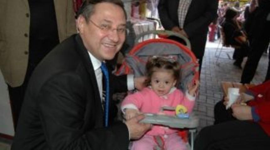 Bayraklı'nın "sarı" Sevgisi