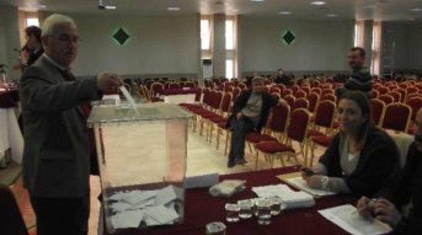 Muratlı Demir Ve Madeni İşleri Sanatkarları Başkanı Şişman, G&uuml;ven Tazeledi