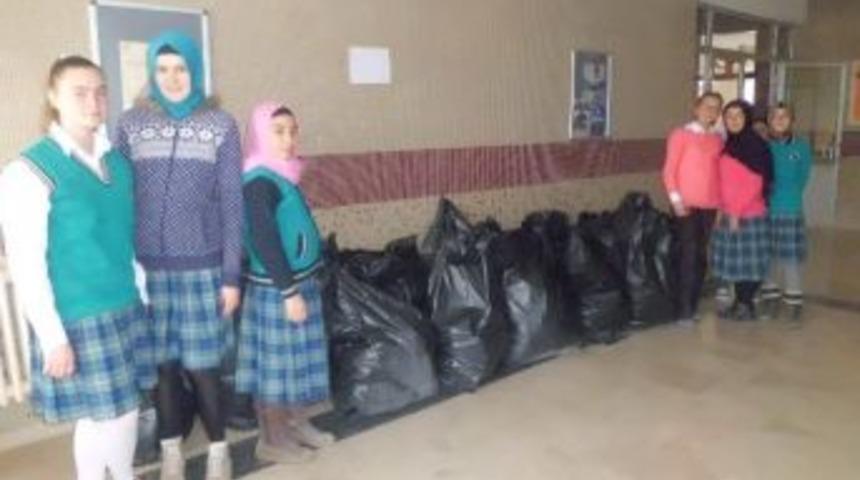 Aksaray'da &Ouml;ğrencilerden Suriye&rsquo;ye Yardım
