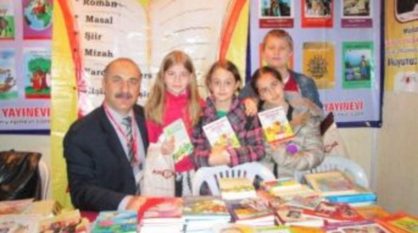 T&uuml;rk&ccedil;e &Ouml;ğretmeninden &Ouml;ğrencileri İlgilendiren Kitaplar