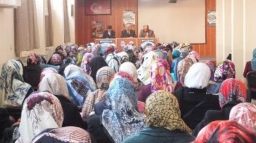 M&uuml;ft&uuml; Arvas Kur&rsquo;an Kursu &Ouml;ğreticileriyle Bir Araya Geldi