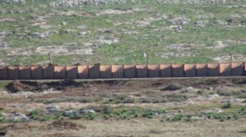 Sınıra Kurşun Ge&ccedil;irmez Fiziki Engel