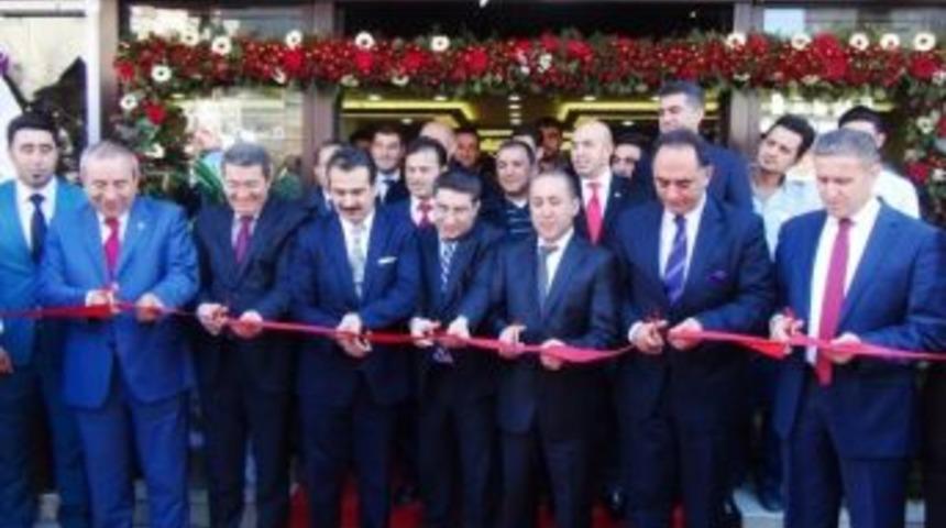 Van&rsquo;da Kahve Diyarı A&ccedil;ıldı