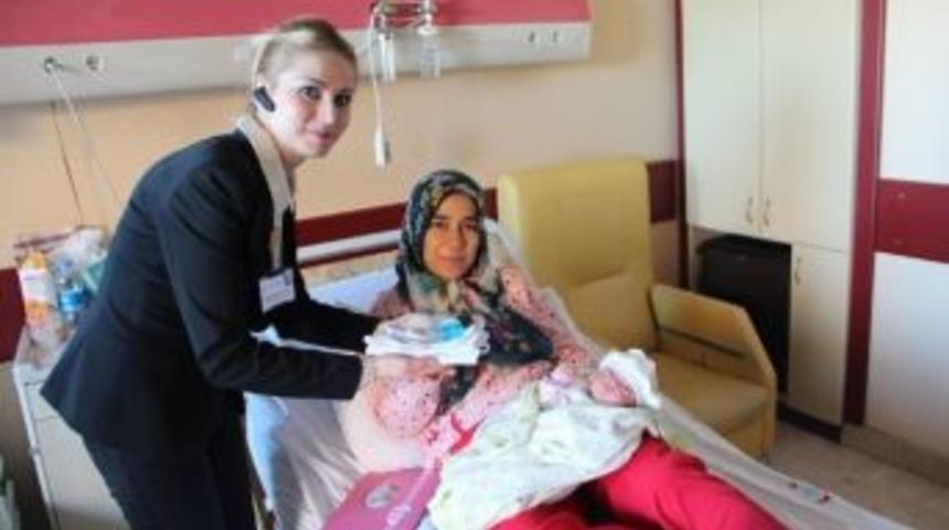 Dp&uuml; Evliya &Ccedil;elebi Eğitim Ve Araştırma Hastanesi'nde 'yeni Doğan' Hizmetleri