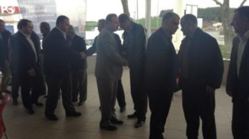Ak Parti Tekirdağ B&uuml;y&uuml;kşehir Belediyesi Başkan Adayı Mustafa Yel, Malkara&rsquo;da Kahveci Esnafı İle Kahvaltıda Bir Araya Geldi