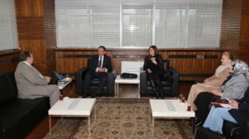 B&uuml;y&uuml;kşehir Oda Ve Derneklerin Yanında