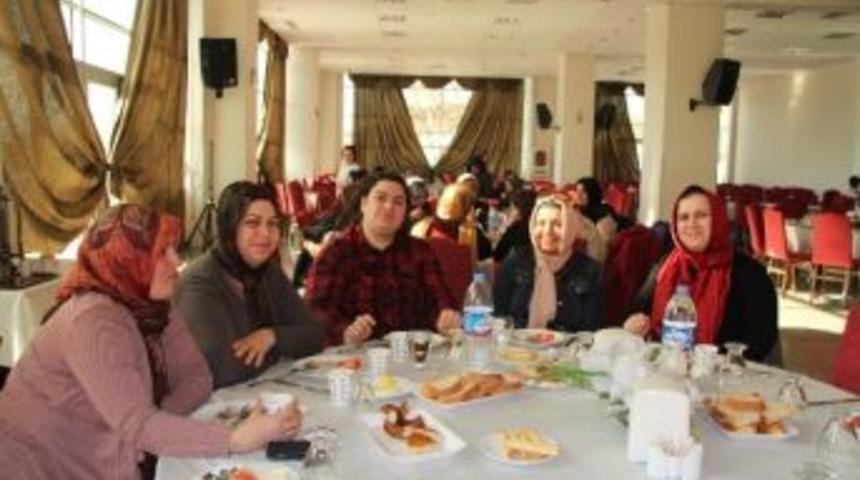 Başkan İnci, Hgm&rsquo;de Esnaflık Yapan Bayanlarla Bir Araya Geldi