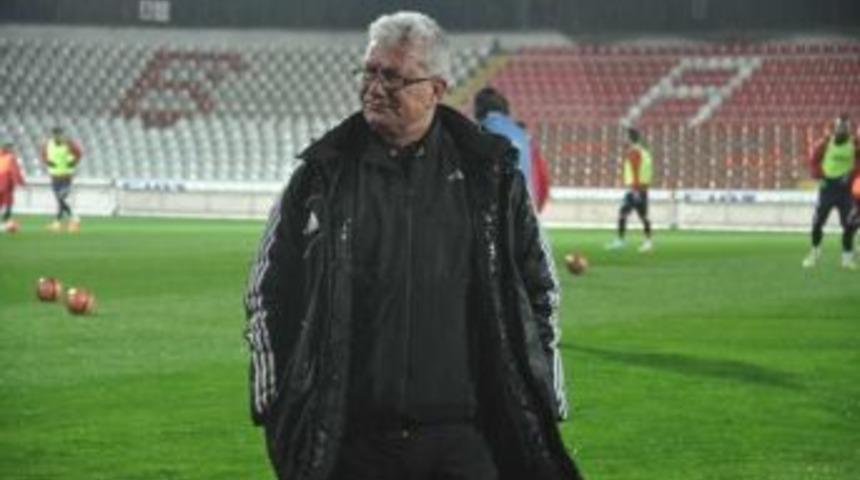 Balıkesirspor, Gaziantep B&uuml;y&uuml;kşehir Belediyespor Ma&ccedil;ı Hazırlığını S&uuml;rd&uuml;rd&uuml;