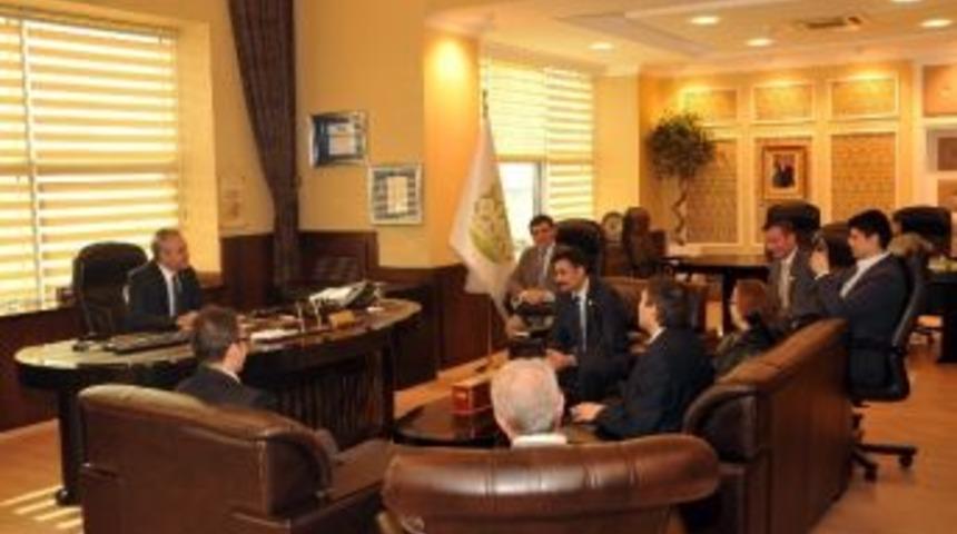 Demiryolu M&uuml;hendisleri Derneği&rsquo;nden Rekt&ouml;r Uysal&rsquo;a Ziyaret