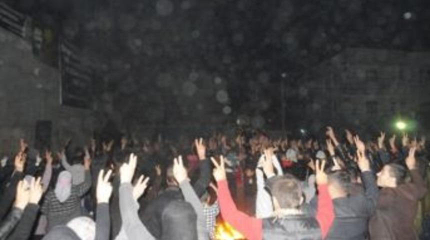 Cizre&rsquo;de İzinsiz G&ouml;steriye Polis M&uuml;dahale Etti