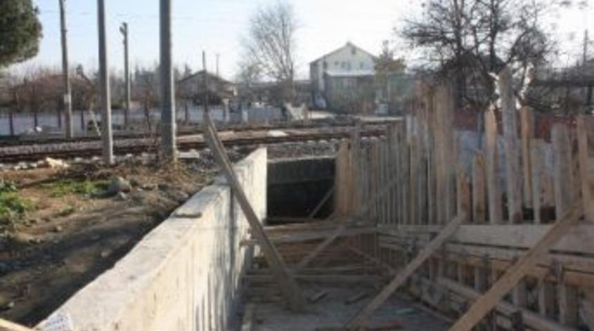 Yht Projesi Alt Ge&ccedil;it İnşaatları T&uuml;m Hızıyla S&uuml;r&uuml;yor