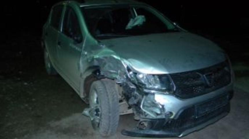 Otomobille Kamyon &Ccedil;arpıştı : 1 Yaralı