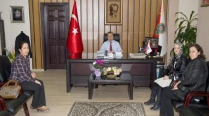 Kırklareli Atat&uuml;rk İlkokulu Ve Ortaokulu Okul Aile Birliği&rsquo;nden İl Emniyet M&uuml;d&uuml;r&uuml; Aktaş&rsquo;a Ziyaret