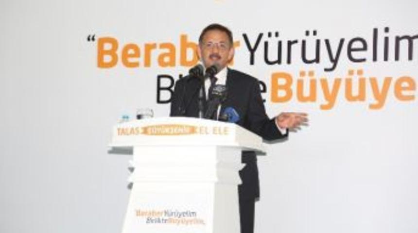 B&uuml;y&uuml;kşehir Belediye Başkanı Mehmet &Ouml;zhaseki: