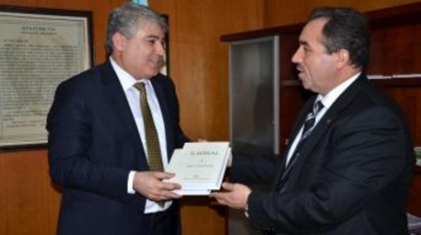 M&uuml;ft&uuml; &Ouml;zt&uuml;rk İl Milli Eğitim M&uuml;d&uuml;r&uuml; Şimşek&rsquo;i Ziyaret Etti