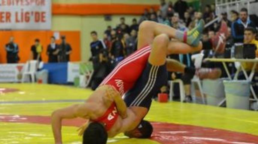 T&uuml;rk G&uuml;reş&ccedil;iler 16 &Uuml;lkeyi Geride Bıraktı