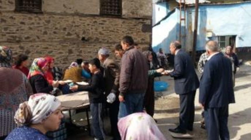 Kula'da Mahalleli Yağmur Duasına &Ccedil;ıktı