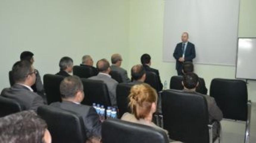 Ali Yiğen&rsquo;e Teşekk&uuml;r Plaketi