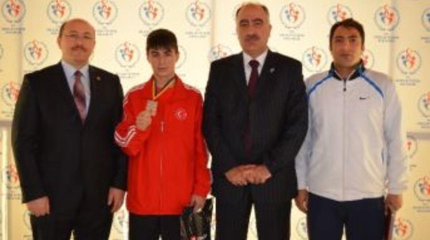 Taekwondonun Altın &Ccedil;ocuğu, İsve&ccedil;&rsquo;ten Bronzla D&ouml;nd&uuml;