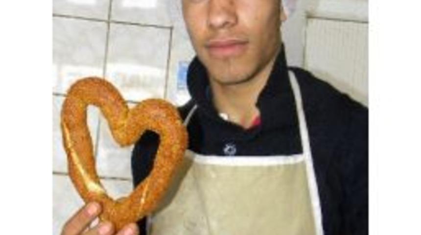 (&ouml;zel Haber) Sevgililer G&uuml;n&uuml;ne &Ouml;zel Kalpli Simit