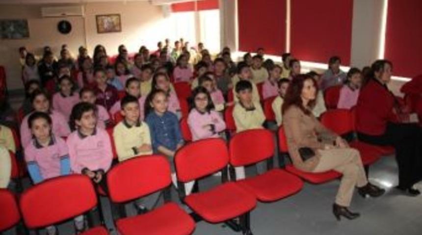 &Ouml;ğrencilere Meslek Se&ccedil;imi Ve Girişimcilik Konularında Yol G&ouml;steriliyor