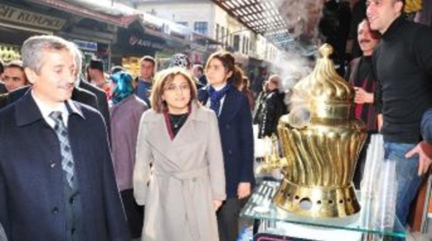 Şahin Ve Tahmazoğlu&rsquo;na Esnaftan Sevgi Seli