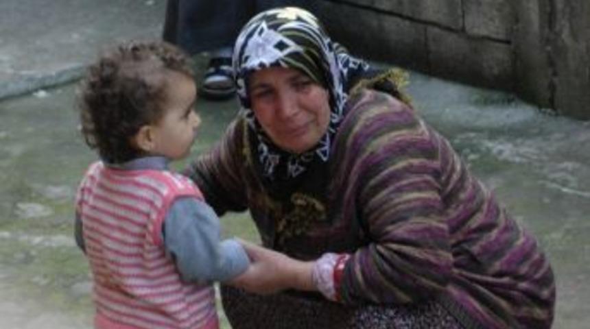Evi Yanan Kadın G&ouml;zyaşlarına Boğuldu