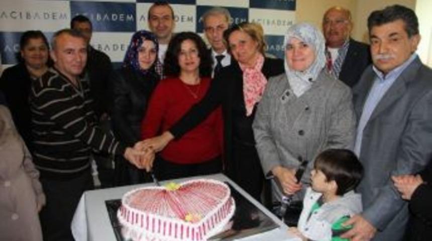 Ger&ccedil;ek Aşkın Kahramanları Sevgi Pastasını Kesti