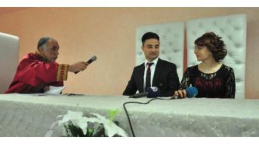Kırıkkale&rsquo;de 19 &Ccedil;ift 14 Şubat&rsquo;ta Nikah Masasında 'evet' Dedi