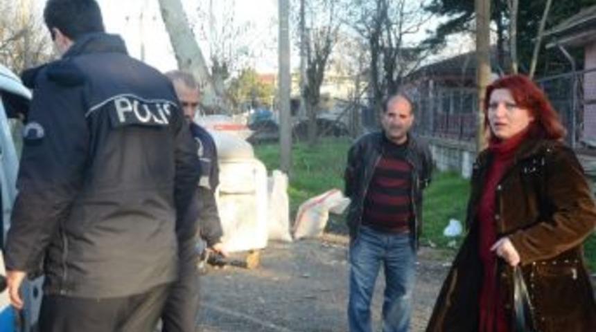 Boşandığı Eşi Tarafından Sokak Ortasında D&ouml;v&uuml;ld&uuml;