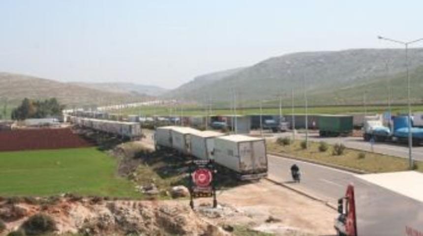Sınırda 40 Kilometrelik Tır Kuyruğu