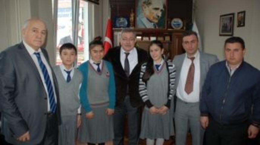 Velioğlu Ortaokulu Aile Birliği Başkan G&uuml;lşen&rsquo;i Ziyaret Etti