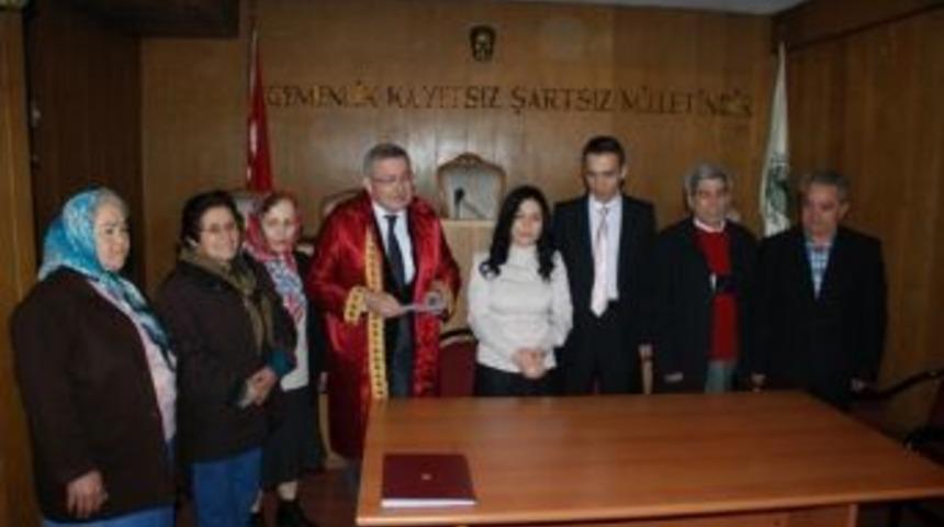 Sevgililer G&uuml;n&uuml;nde Beş &Ccedil;iftin Nikahları Kıyıldı