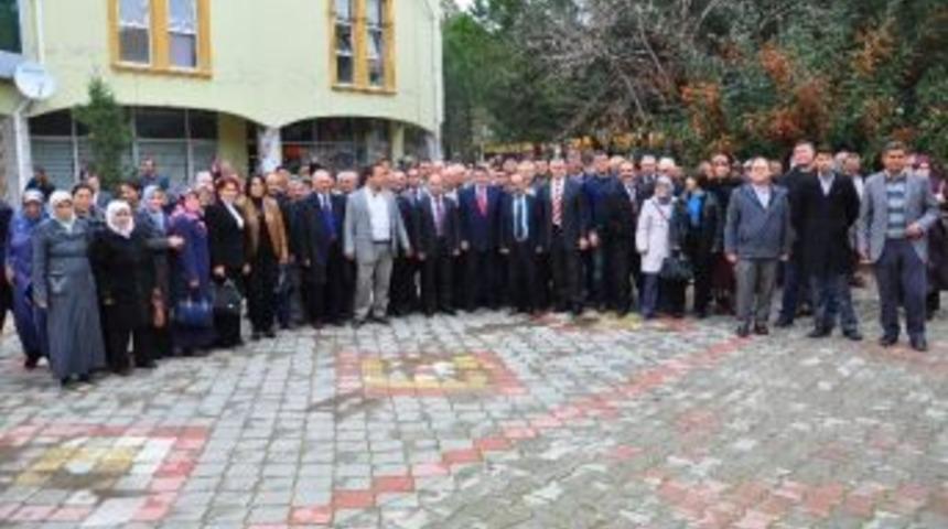 Tanrıverdi G&ouml;rdes Ak Parti Se&ccedil;im B&uuml;rosunu A&ccedil;tı