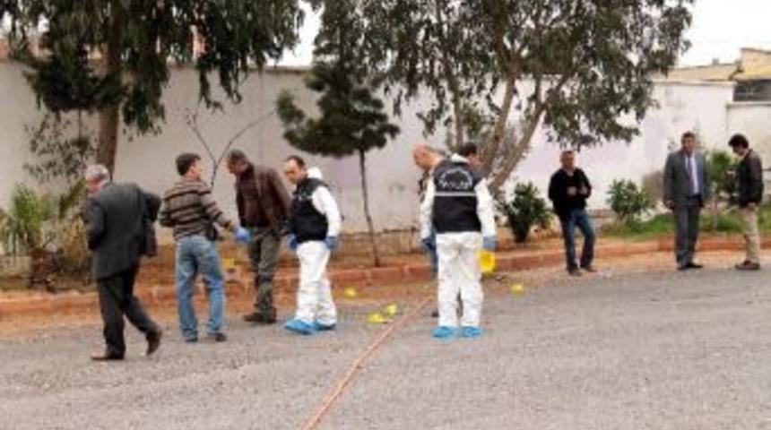 Mersin'de Bir Okula Ses Bombası Atıldı