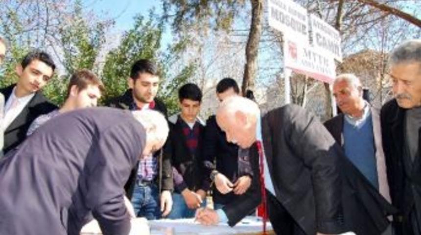 Ayasofya Cami İ&ccedil;in Dilek&ccedil;e Kampanyası