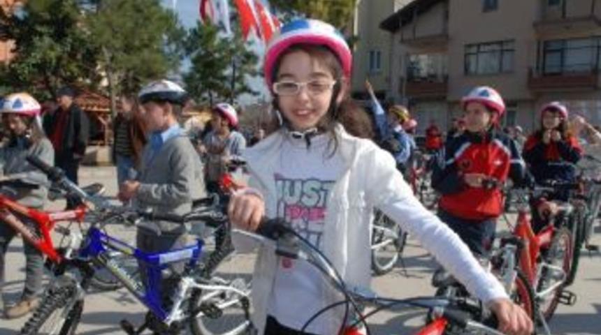 İzmit'te Her &Ccedil;ocuğun Bisikleti Olacak