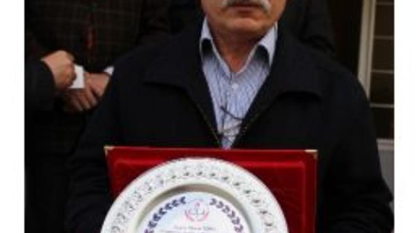 42 Yıllık &Ouml;ğretmenliğini Başladığı Okulda Bitirdi