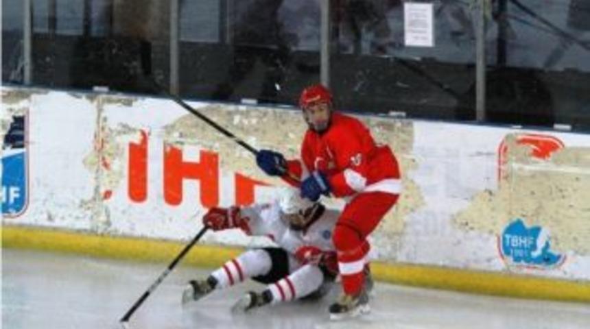 Millilerimiz Hong Kong'u 3-2 Yendi