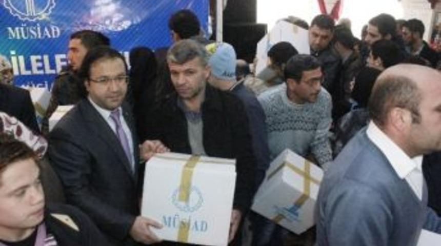 M&uuml;siad&rsquo;tan Suriyeli M&uuml;ltecilere 5 Tırlık Yardım Malzemesi