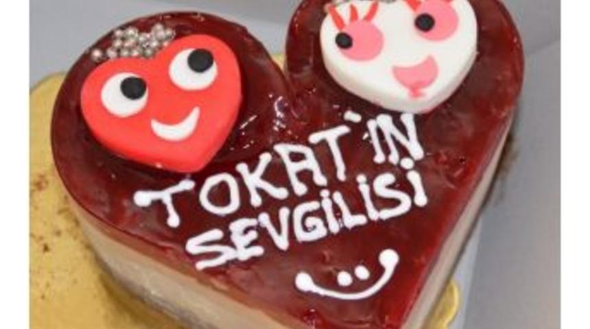 Vali Taşkesen&rsquo;e S&uuml;rpriz Sevgililer G&uuml;n&uuml; Pastası