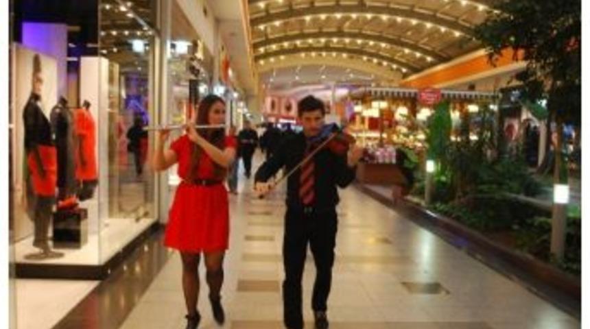 Deepo&rsquo;da Sevgililer G&uuml;n&uuml; Etkinlikleri