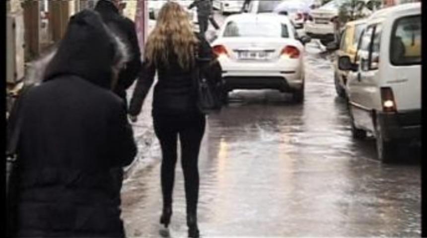 Balıkesir'de Kısa S&uuml;reli Yağış Etkili Oldu