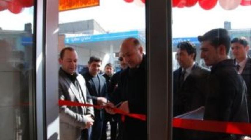 Vali Azizoğlu İşyeri Açılışı Yaptı