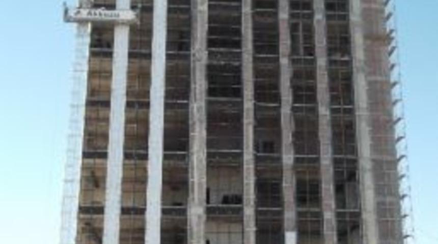 Ticaret Borsası Binasının İnşaatı Devam Ediyor