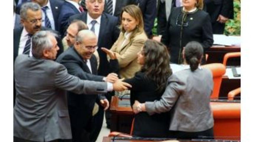 Meclis&rsquo;te K&uuml;rs&uuml; İşgali Kanlı Bitti