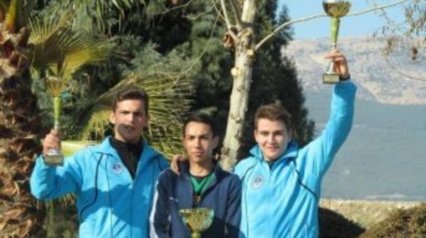 Kağıtsporlu Atıcılar Kahramanmaraş'tan D&ouml;rt Derece İle D&ouml;nd&uuml;