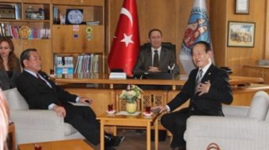 Japon Heyetten Avanos Belediye Başkanı K&ouml;r&uuml;kc&uuml;&rsquo;ye Ziyaret