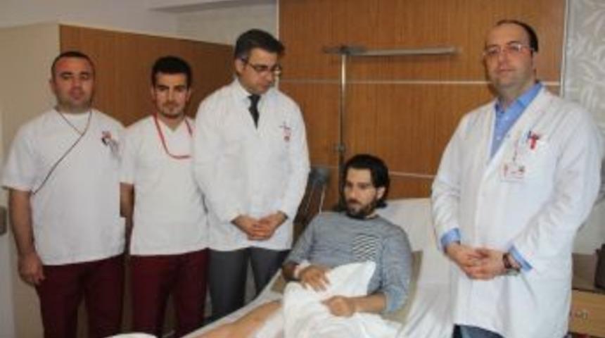 Suriye'de &Ccedil;atışmalarda Yaralanan Abu Muhammed Hatay'da Şifa Buldu