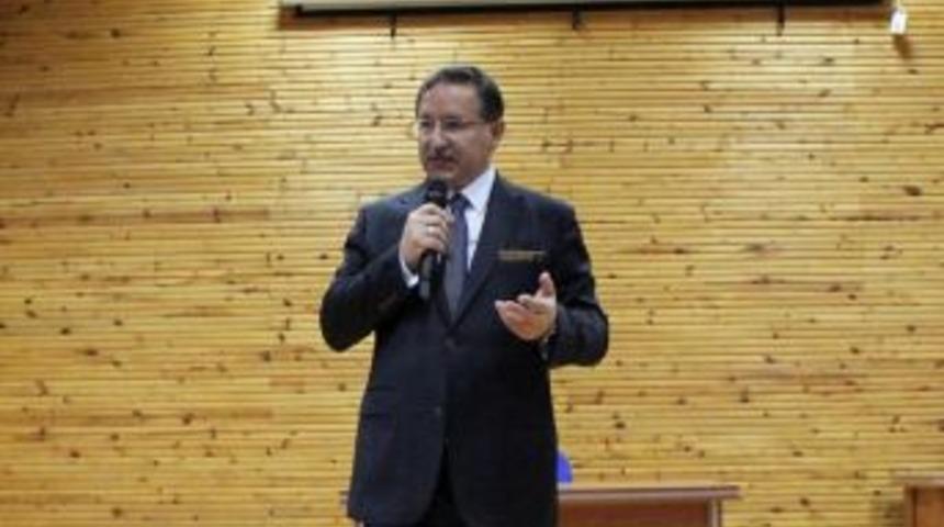 İlahiyat&ccedil;ı Yazar Mustafa Karataş Sapancalılarla Buluştu